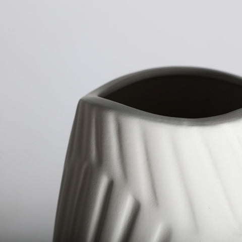 Jarrón Blanco Cerámica Ario 18x18x59cm